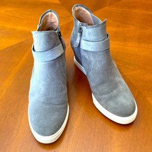 Linea Paolo Gray Suede Wedge Sneaker Size 6